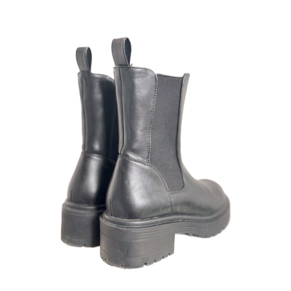 Primadonna Black Leather Chelsea Boots - Picture 2 of 2